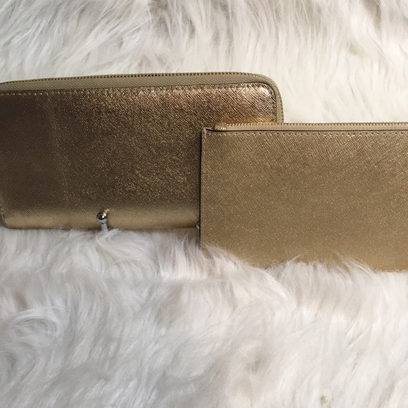 🎉HOST PICK🎉Stunning Micheal Kors 2pc Wallet/Wristlet Set - Picture 5 of 13